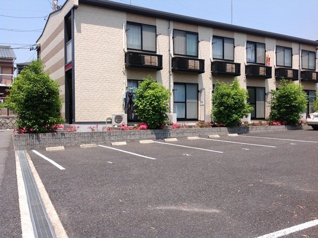 その他設備　近くの月極め駐車場のご紹介も可能です。
