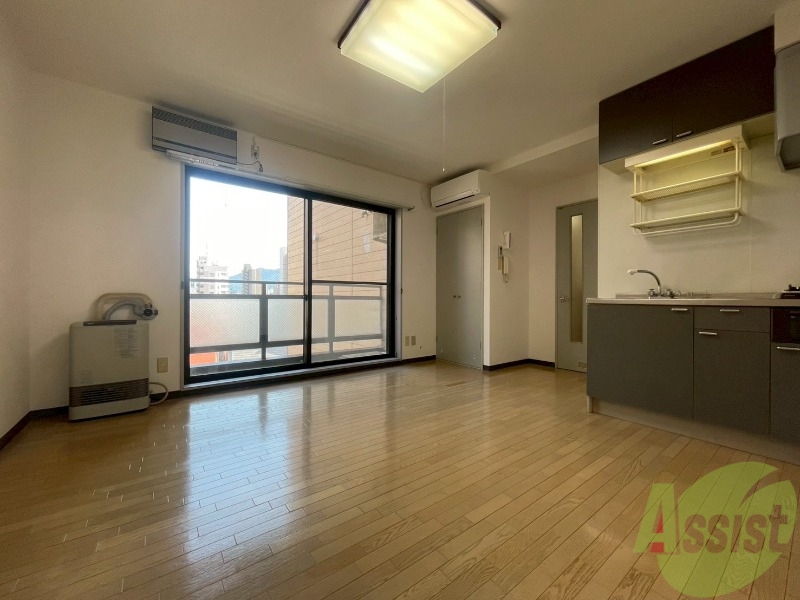 その他部屋・スペース　こちらのお部屋は光が差し込む、温かみのあるお部屋です。