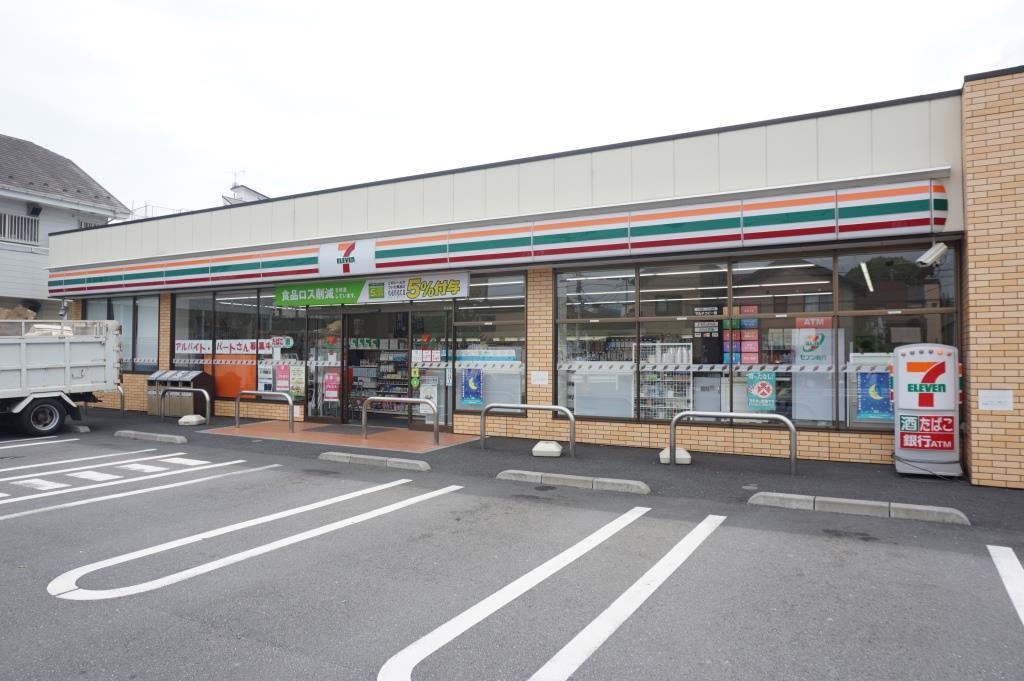 コンビニ　セブンイレブン 足立鹿浜3丁目店（コンビニ）まで388m