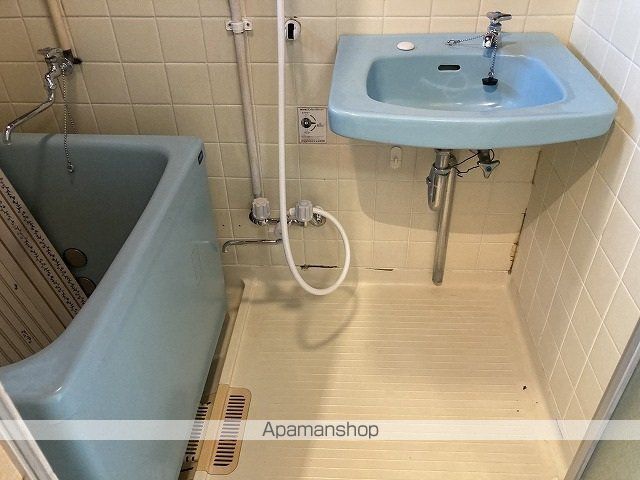 ポルシェ厚木の風呂写真