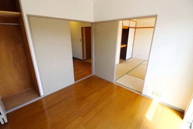 その他設備　洋室4.5帖　収納