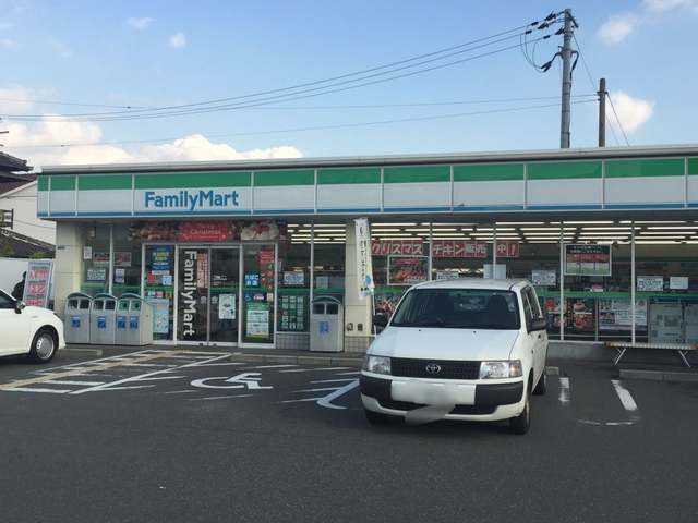 コンビニ　ファミリーマート堺出島海岸通店（コンビニ）まで642m