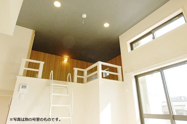 居室・リビング　別部屋の写真です