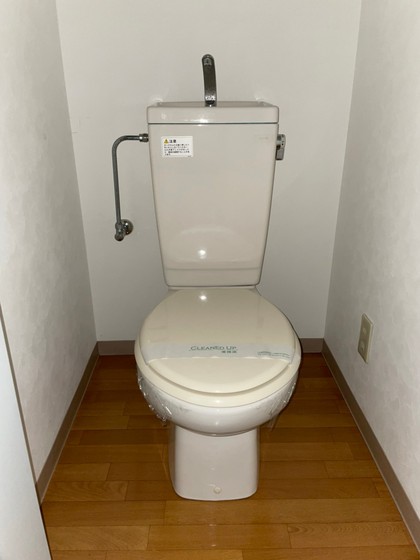 トイレ　※別部屋の写真です