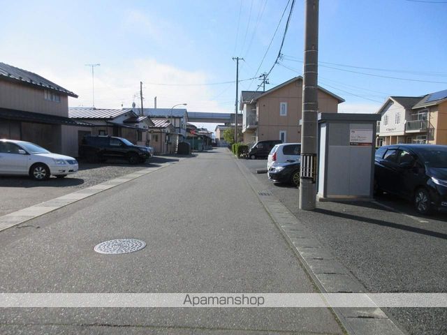 その他　周辺道路（その他）まで0m