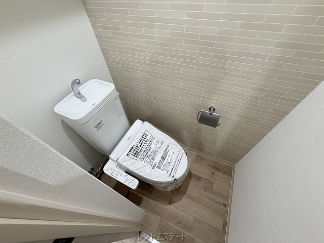 ＪＲ阪和線 杉本町駅 徒歩3分 3階建 新築のトイレ写真