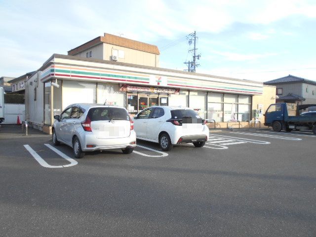 コンビニ　セブンイレブン岐阜福光西3丁目（コンビニ）まで550m