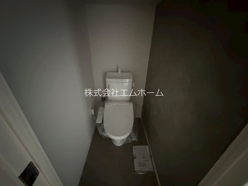 トイレ　温水洗浄暖房便座付トイレ