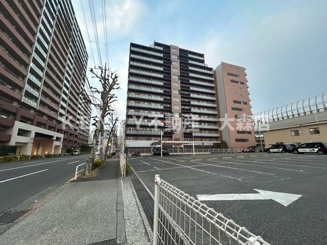 駐車場　駐車場に車を止められます