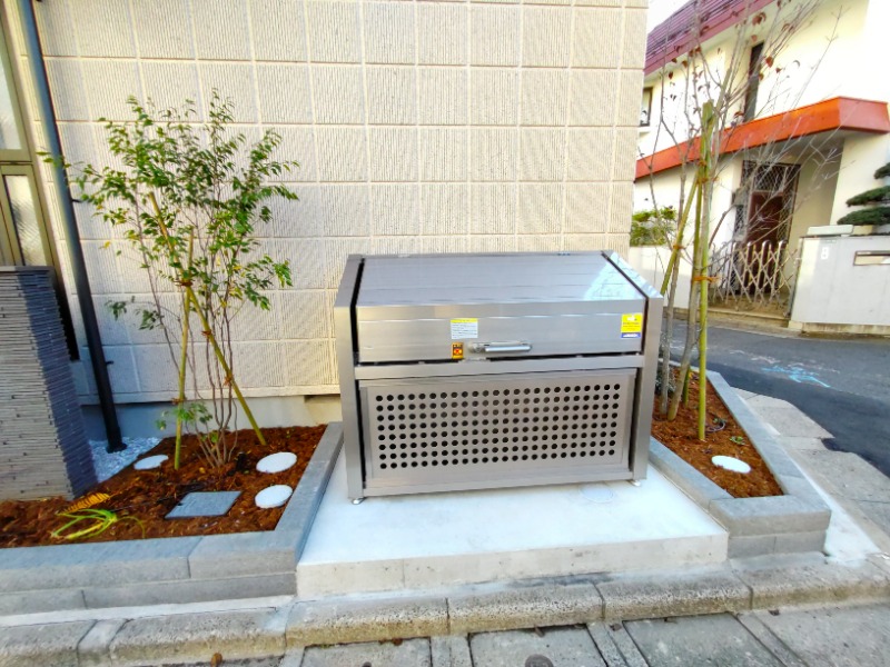 その他設備　ゴミも敷地内で出せて便利