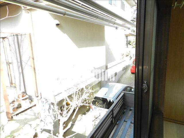 バルコニー　洗濯物はこちらで干せます