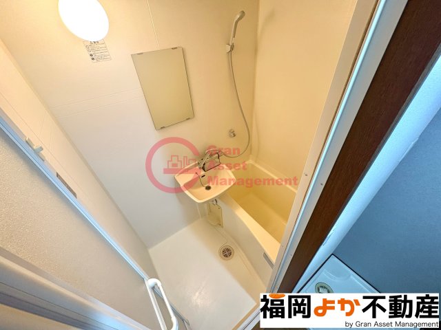 バス・シャワールーム　【福岡よか不動産】落ち着いた空間のお風呂です