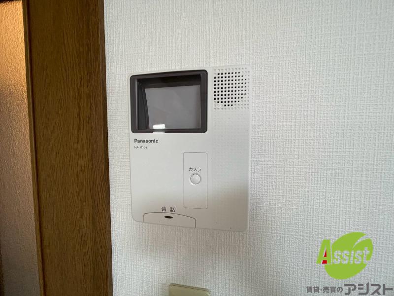 セキュリティ　ＴＶモニター付インターホンです。来客者の顔が見えるので安心！