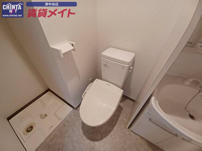 トイレ　同型参考写真