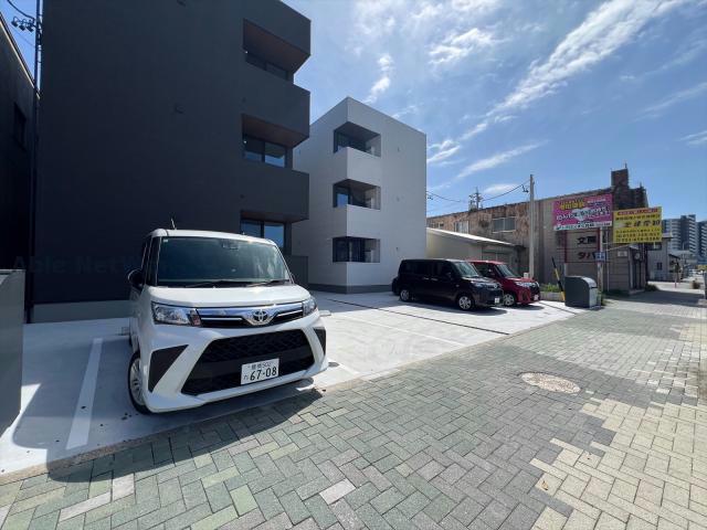 駐車場　駐車場