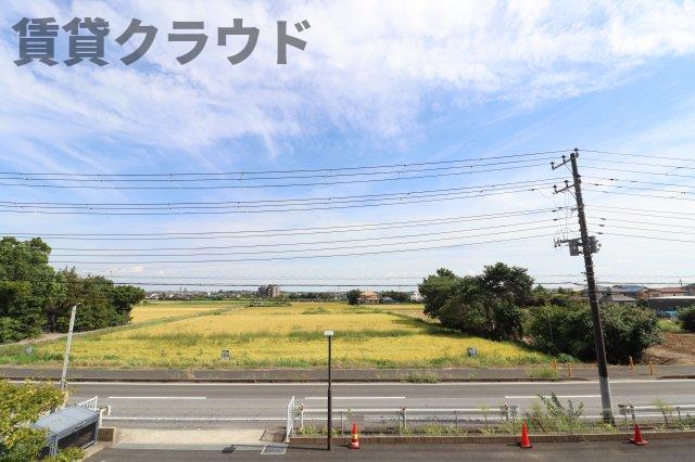 眺望　洗濯物もよく乾きそうな、陽当たり良好なバルコニーです！