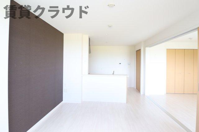 居室・リビング　こちらの居間で趣味の時間をお楽しみください