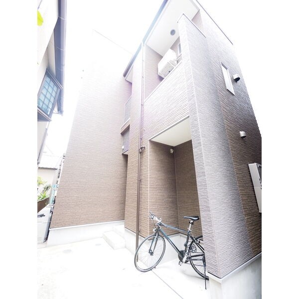 建物外観　外観　宅配ＢＯＸ有り　デザイナーズ
