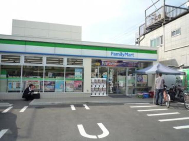 コンビニ　ファミリーマート杉並成田東三丁目店（コンビニ）まで399m