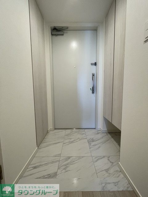 玄関　※写真は同タイプ住戸です。