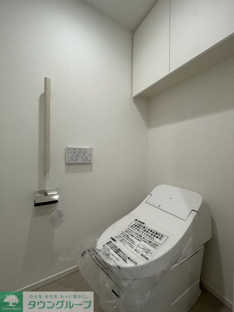 トイレ　※写真は同タイプ住戸です。