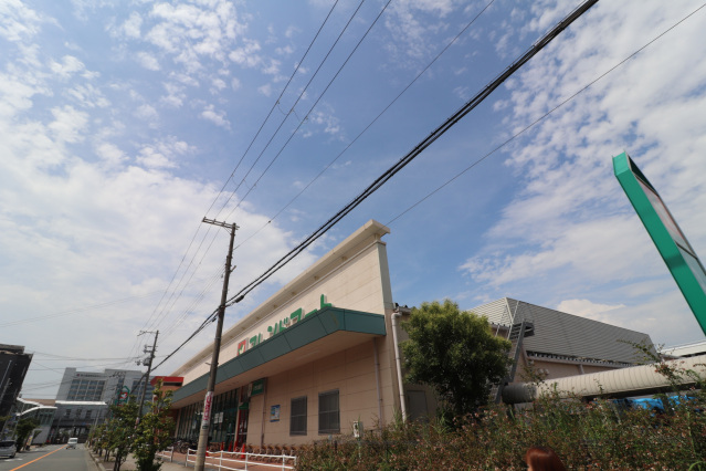 スーパー　フレンドマート健都店（スーパー）まで312m