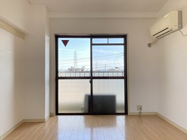 居室・リビング　参考写真掲載。