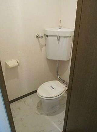 トイレ　※同仕様写真