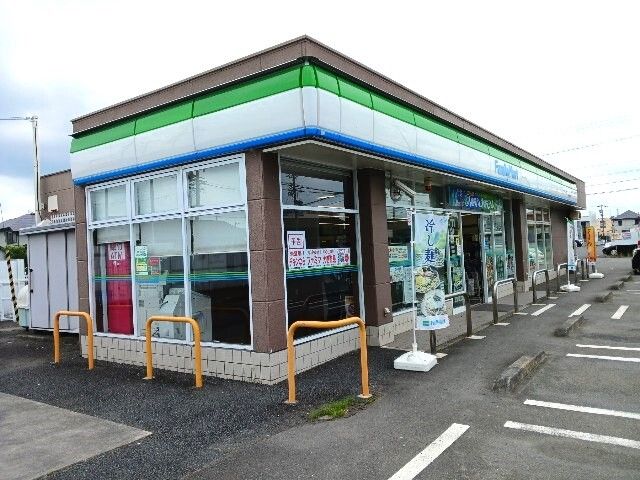 コンビニ　ファミリーマート  掛川富部店（コンビニ）まで260m