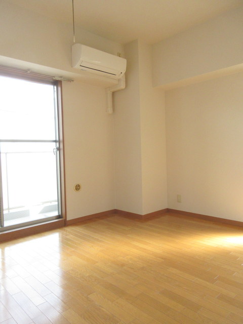 居室・リビング　★明るい洋室★