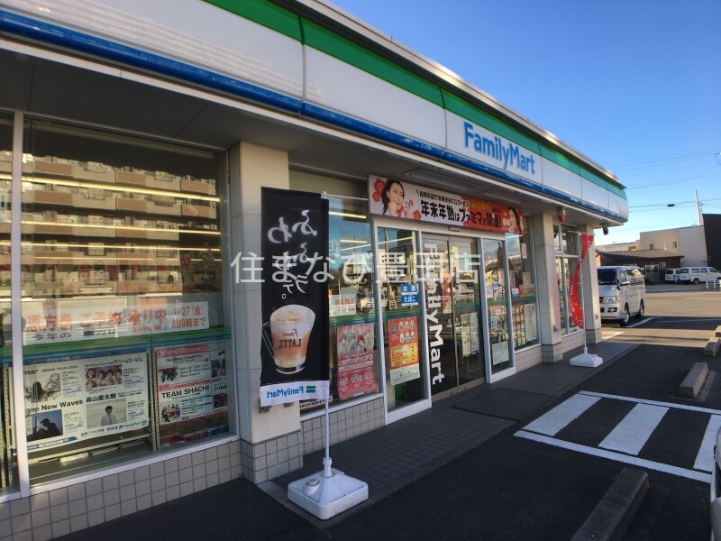 コンビニ　ファミリーマート安城桜井小学校北店（コンビニ）まで96m
