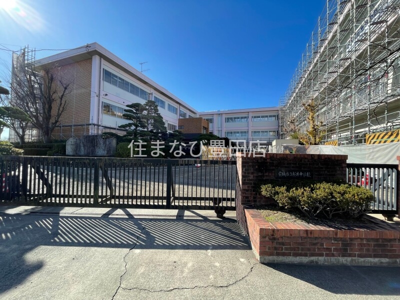 中学校　安城市立桜井中学校（中学校）まで617m