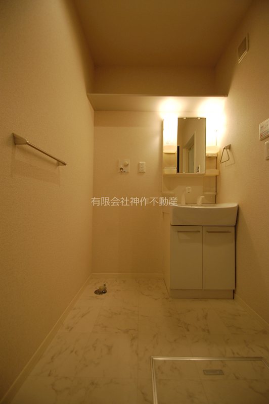 洗面設備　洗髪洗面化粧台