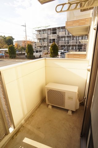 バルコニー　外からの目が気にならないバルコニーで洗濯物が干せます