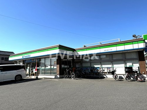コンビニ　ファミリーマート 岩塚本通五丁目店（コンビニ）まで372m