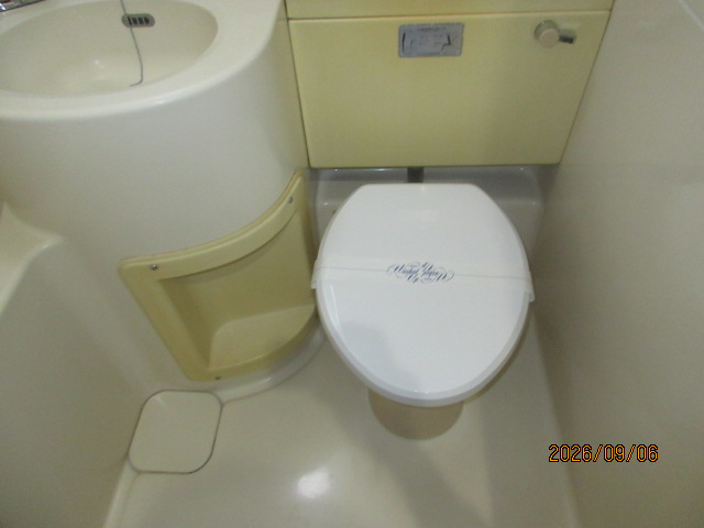 トイレ　※写真は２０６号室のものです