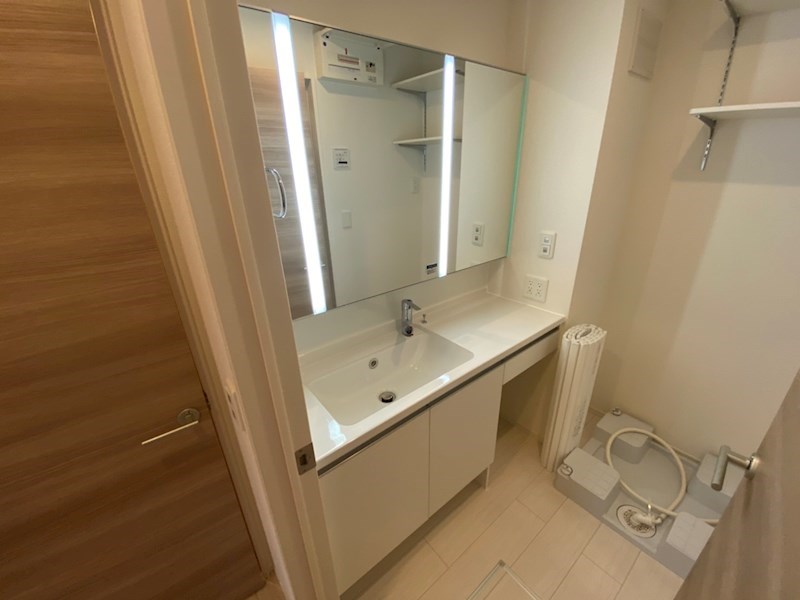 洗面設備　同一物件別部屋写真
