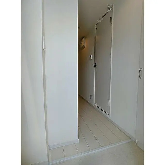玄関　※同タイプ参考写真