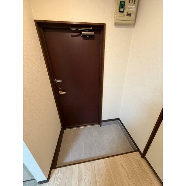 浜谷マンションの玄関写真