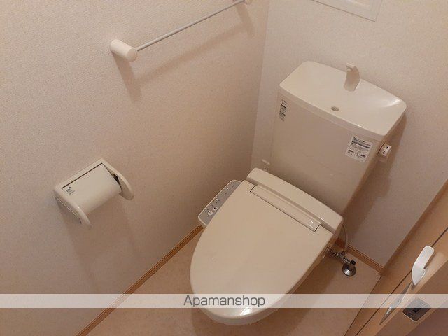 富士急行 富士急ハイランド駅 徒歩17分 2階建 築13年のトイレ写真