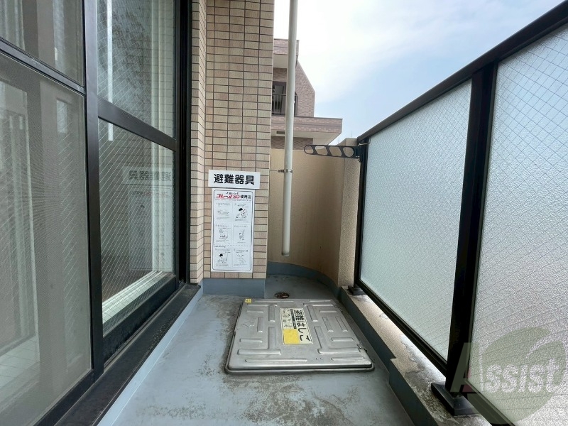 バルコニー　バルコニーです。天気の良い日には外干しができます！