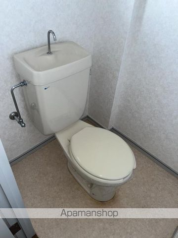 東京メトロ東西線 浦安駅 徒歩5分 3階建 築38年のトイレ写真