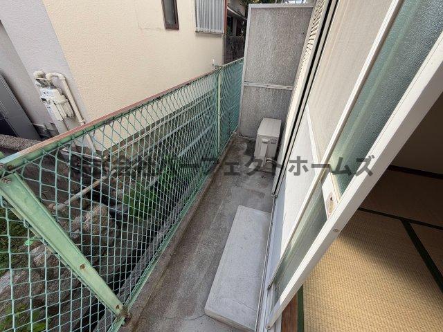 バルコニー　お洗濯にも便利なバルコニー付き