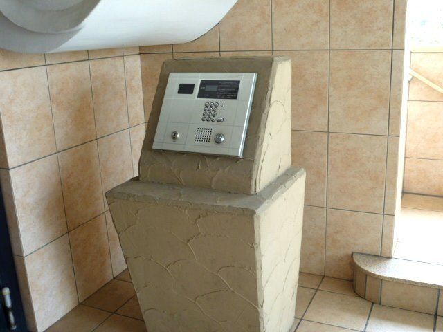 セキュリティ　オートロック付で防犯も安心です。