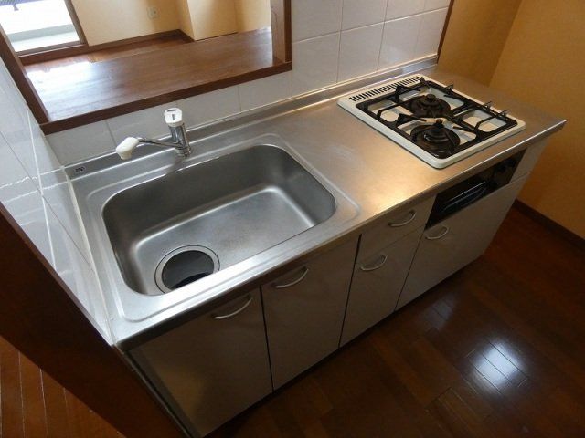 キッチン　対面カウンターキッチンです。
