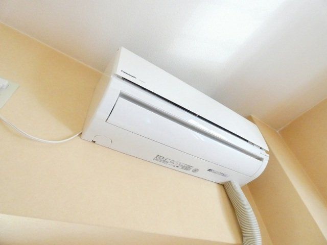 その他設備　エアコン一基付いています。