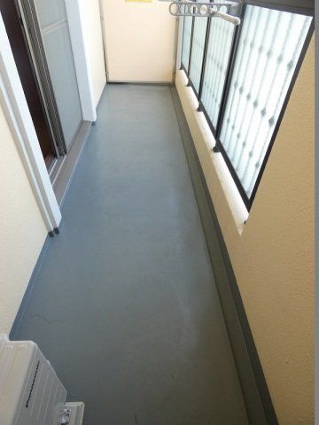 バルコニー　南向きのバルコニーです。