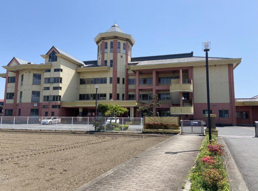 小学校　栃木市立千塚小学校（小学校）まで460m
