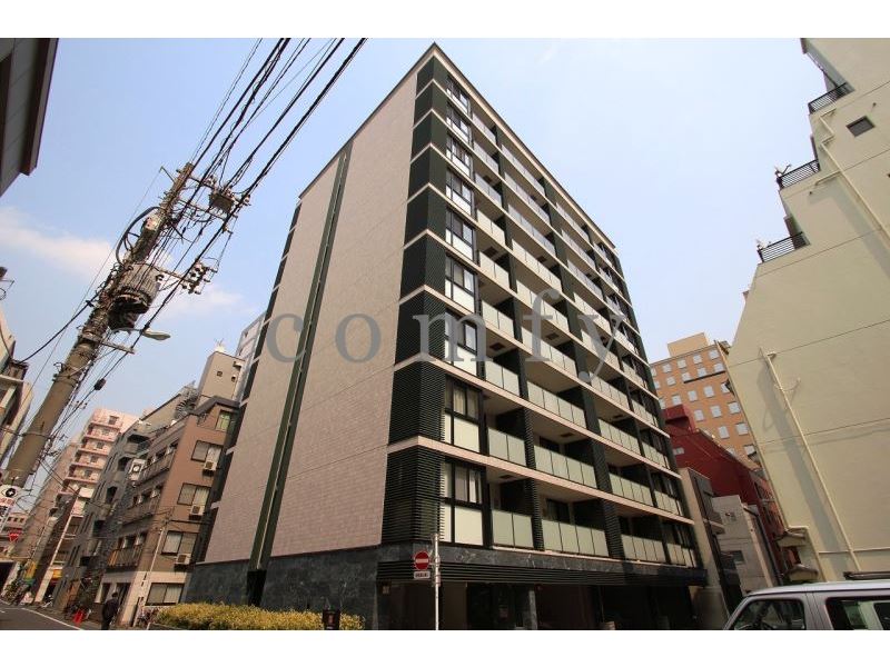建物外観　タイル貼りの重厚感のある外観
