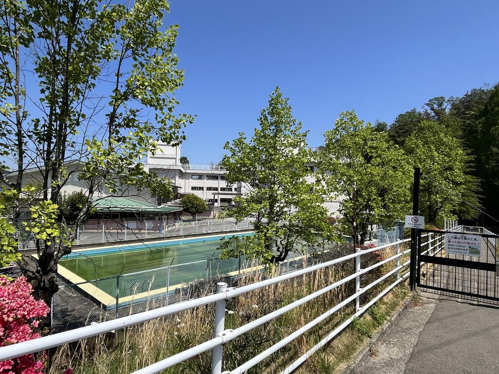 小学校　仙台市立折立小学校（小学校）まで677m